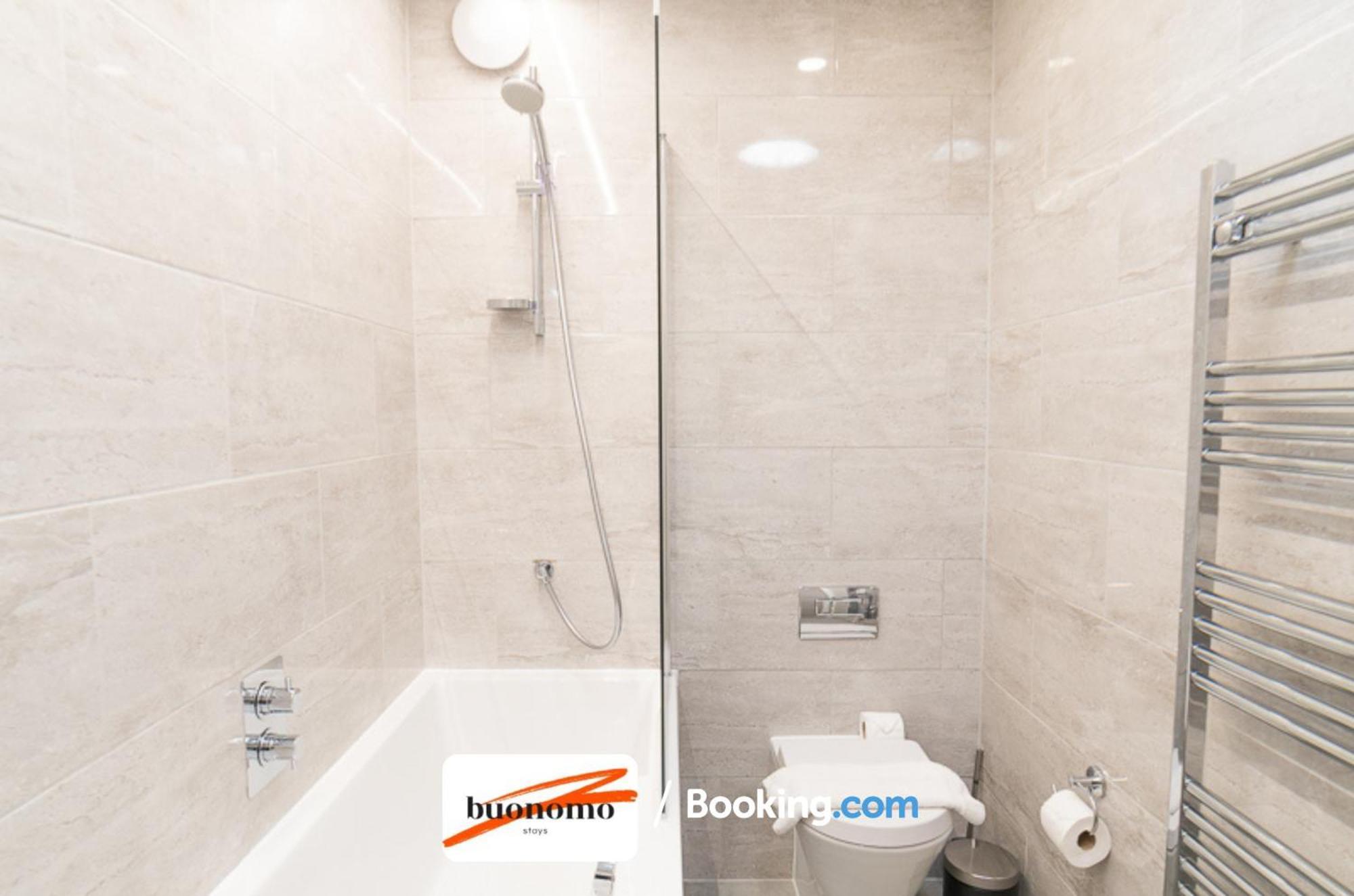 Two Bedroom Apartment At Buonomo Stays Short Lets & Serviced Accommodation لندن المظهر الخارجي الصورة