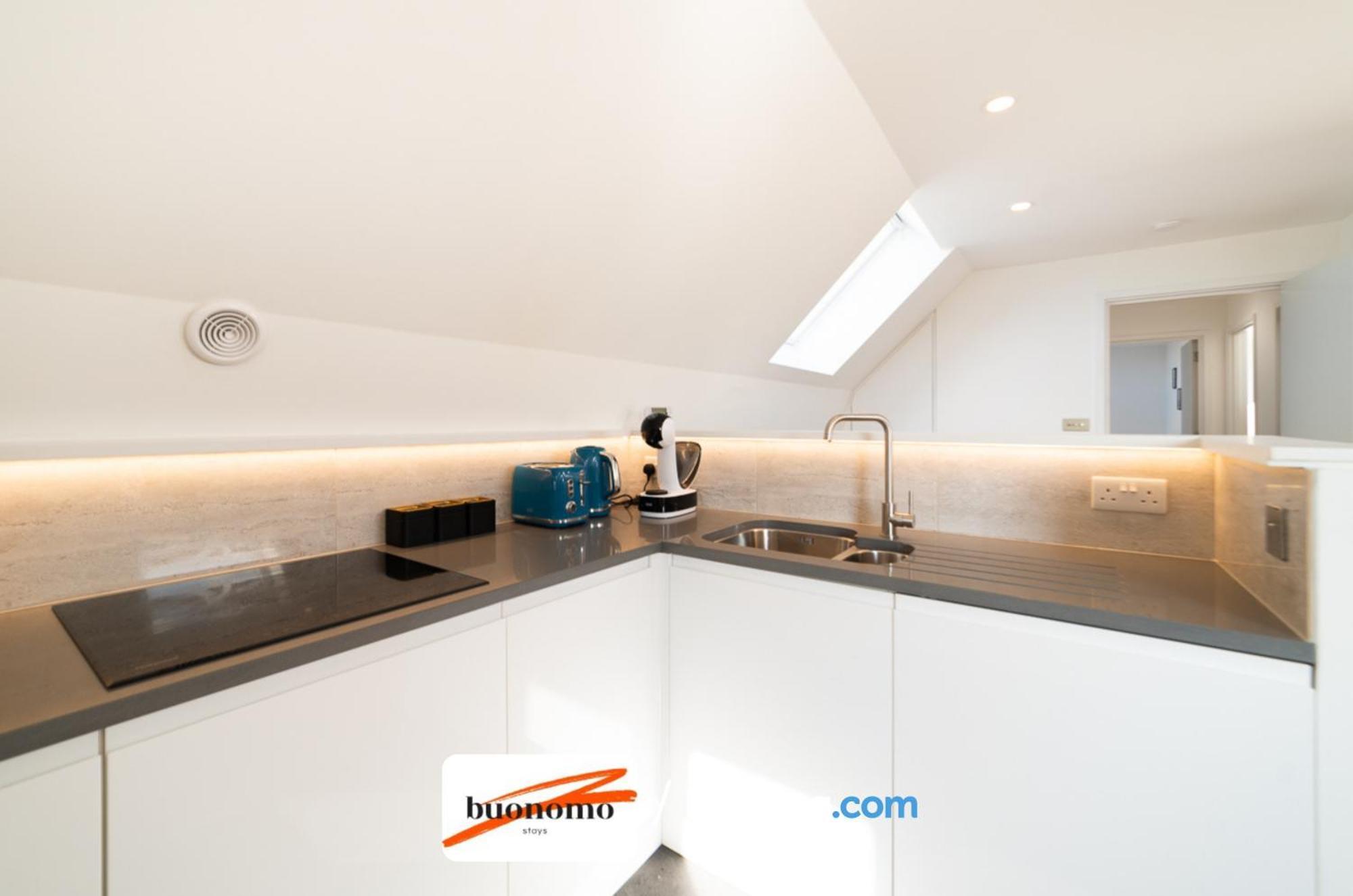 Two Bedroom Apartment At Buonomo Stays Short Lets & Serviced Accommodation لندن المظهر الخارجي الصورة