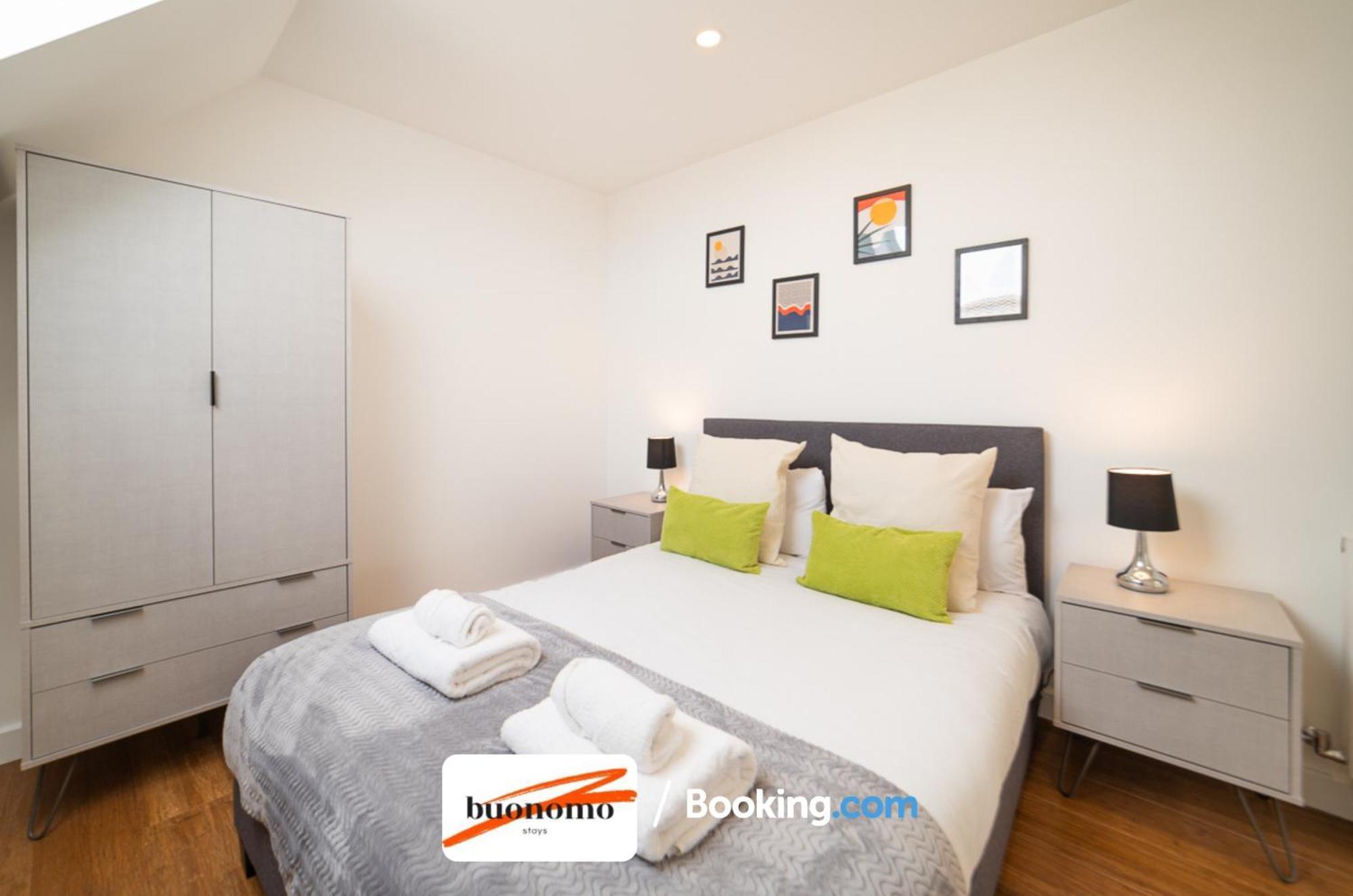Two Bedroom Apartment At Buonomo Stays Short Lets & Serviced Accommodation لندن المظهر الخارجي الصورة