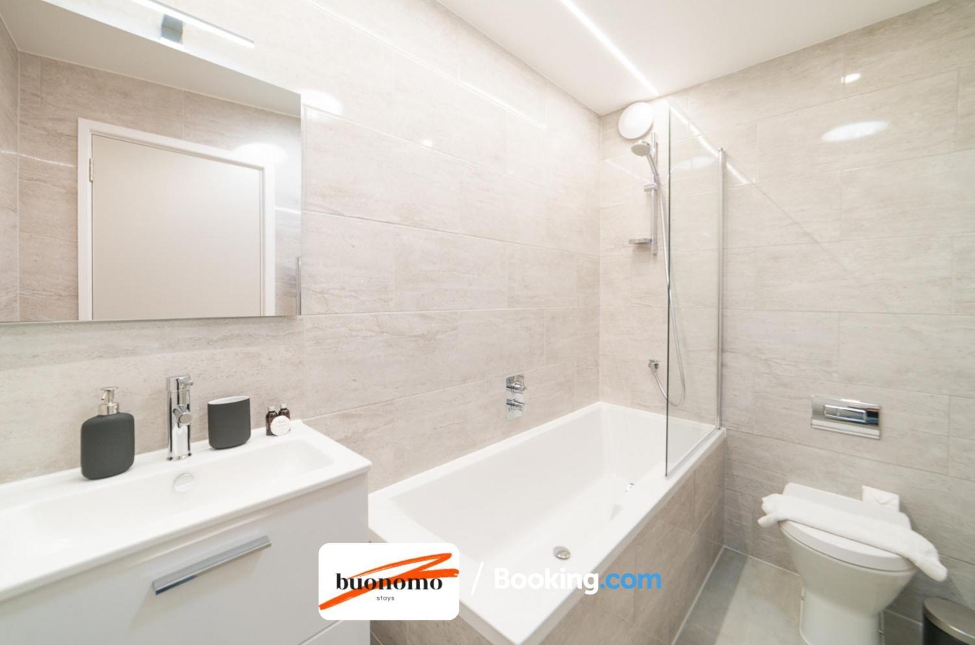 Two Bedroom Apartment At Buonomo Stays Short Lets & Serviced Accommodation لندن المظهر الخارجي الصورة